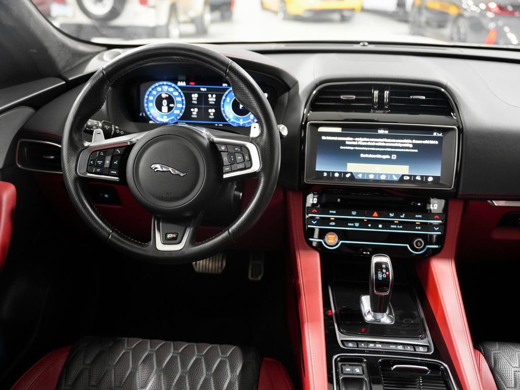 Used 2020 Jaguar F-PACE SVR AWD/4WD image 13