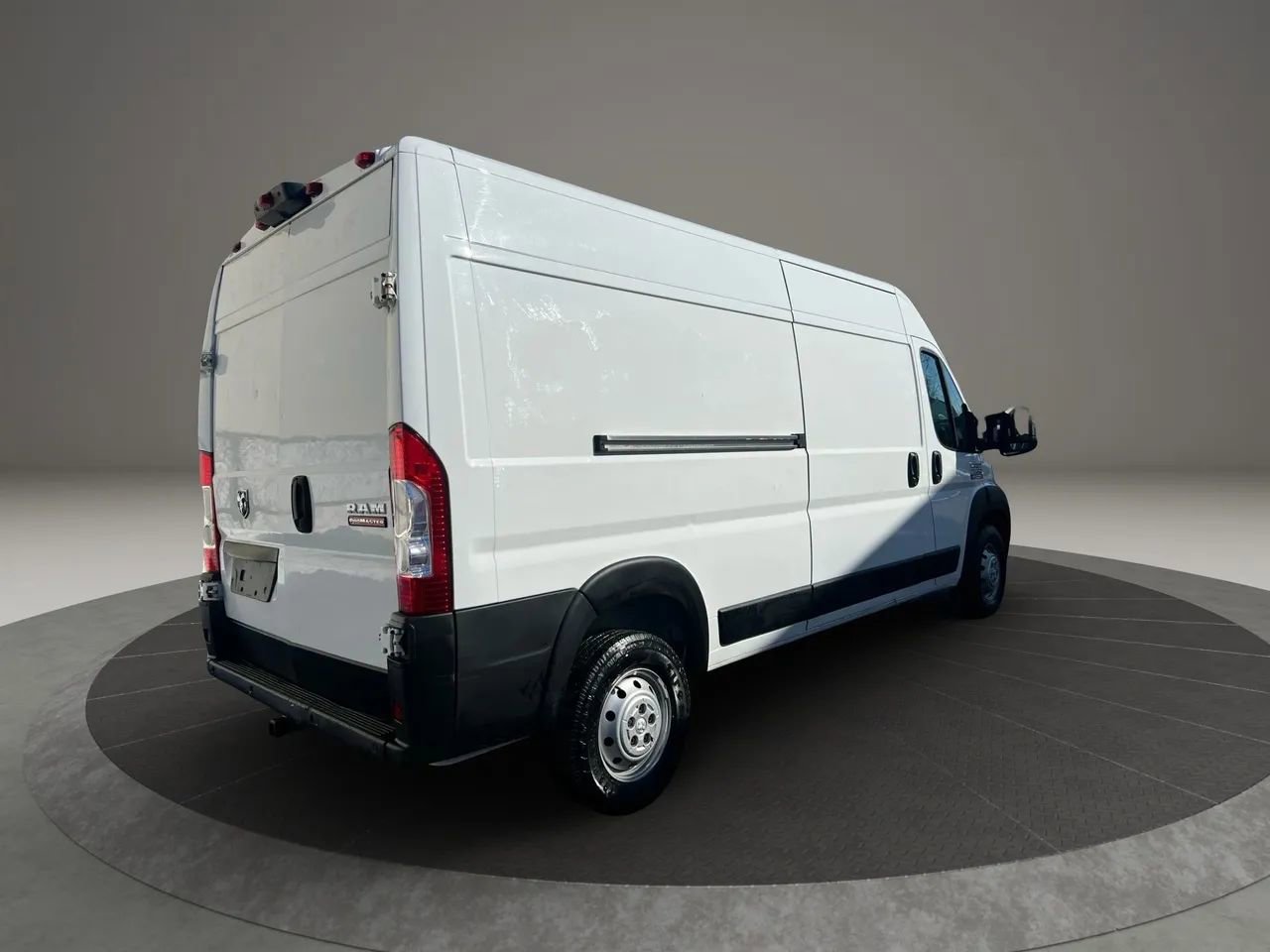 Used 2021 RAM ProMaster 2500 w/ Interior LED Lighting Group FWD image 5