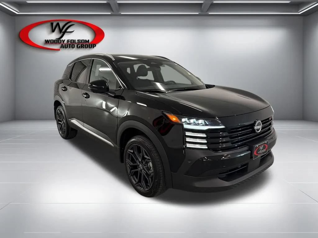 Used 2026 Nissan Kicks SR FWD image 3