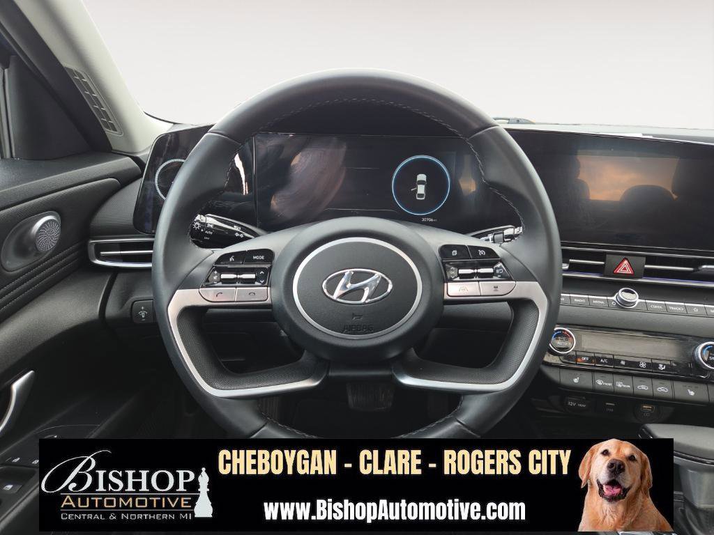Used 2023 Hyundai Elantra Limited w/ Cargo Package image 24