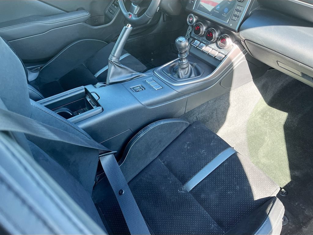Used 2025 Toyota GR86 Premium w/ ALL Weather Mat Package (TMS) RWD image 23