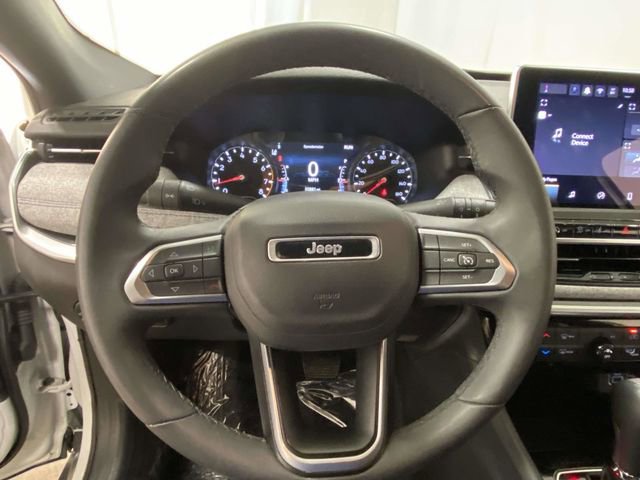 Used 2024 Jeep Compass Latitude image 21