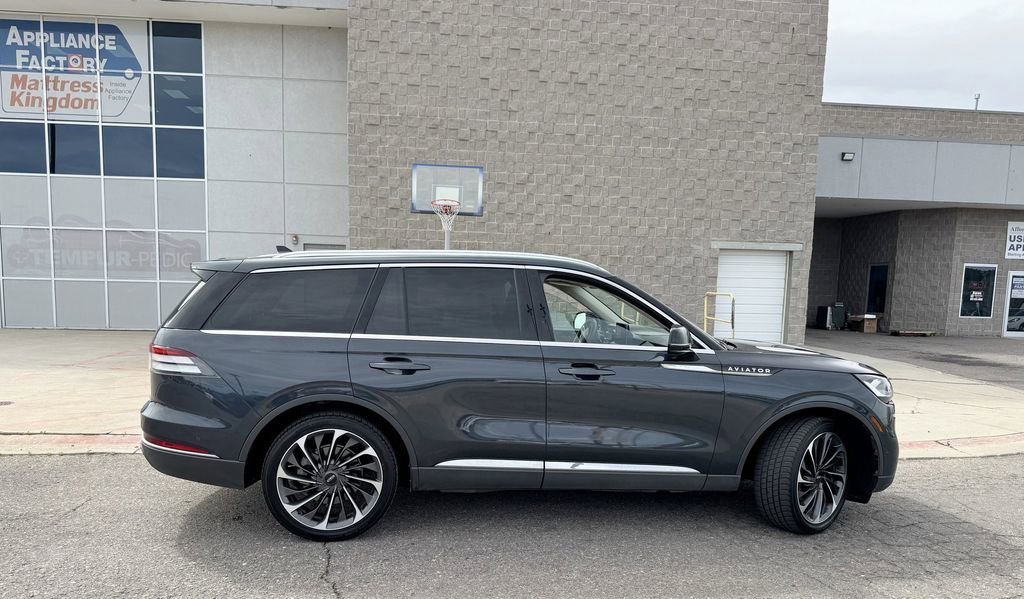Used 2022 Lincoln Aviator Reserve w/ Equipment Group 201A image 5