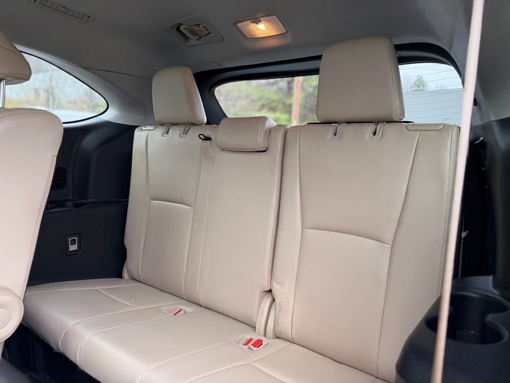 Used 2021 Toyota Highlander Limited image 7