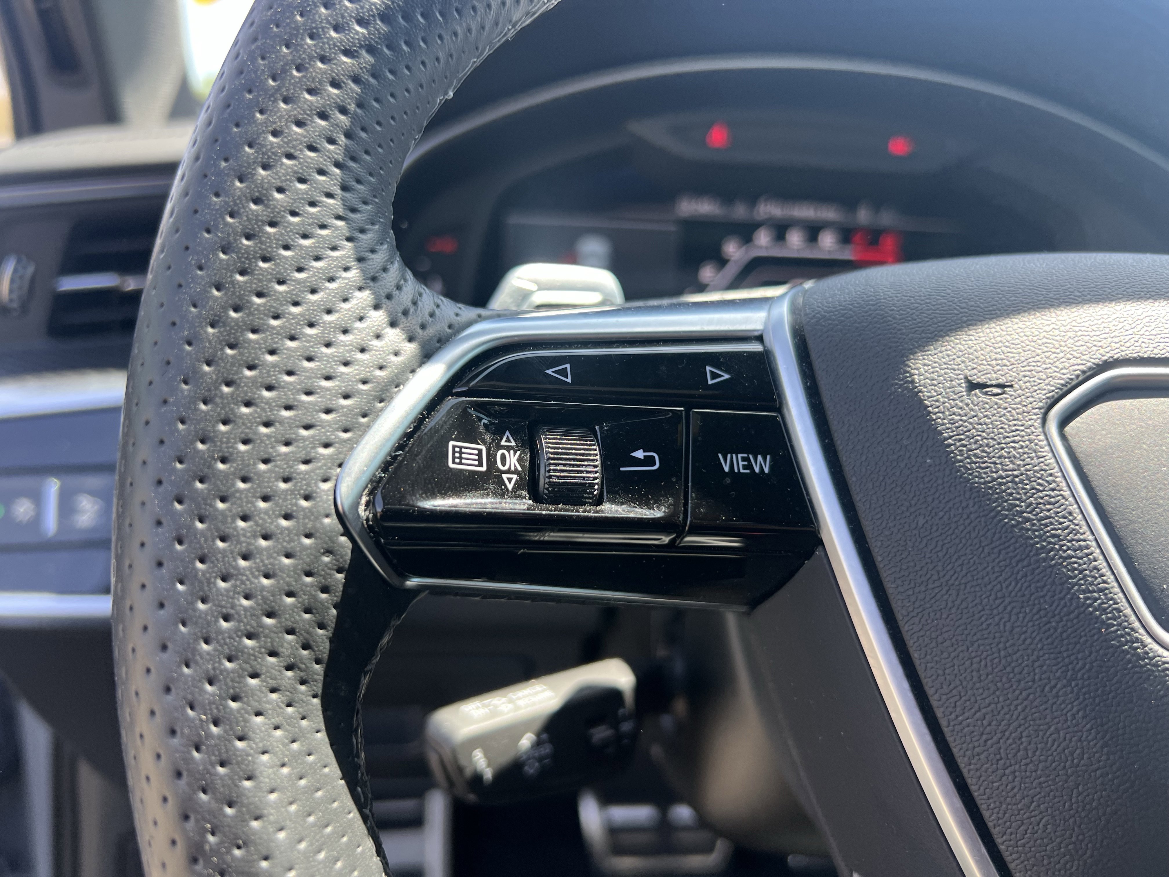 Used 2023 Audi RS 6 image 20