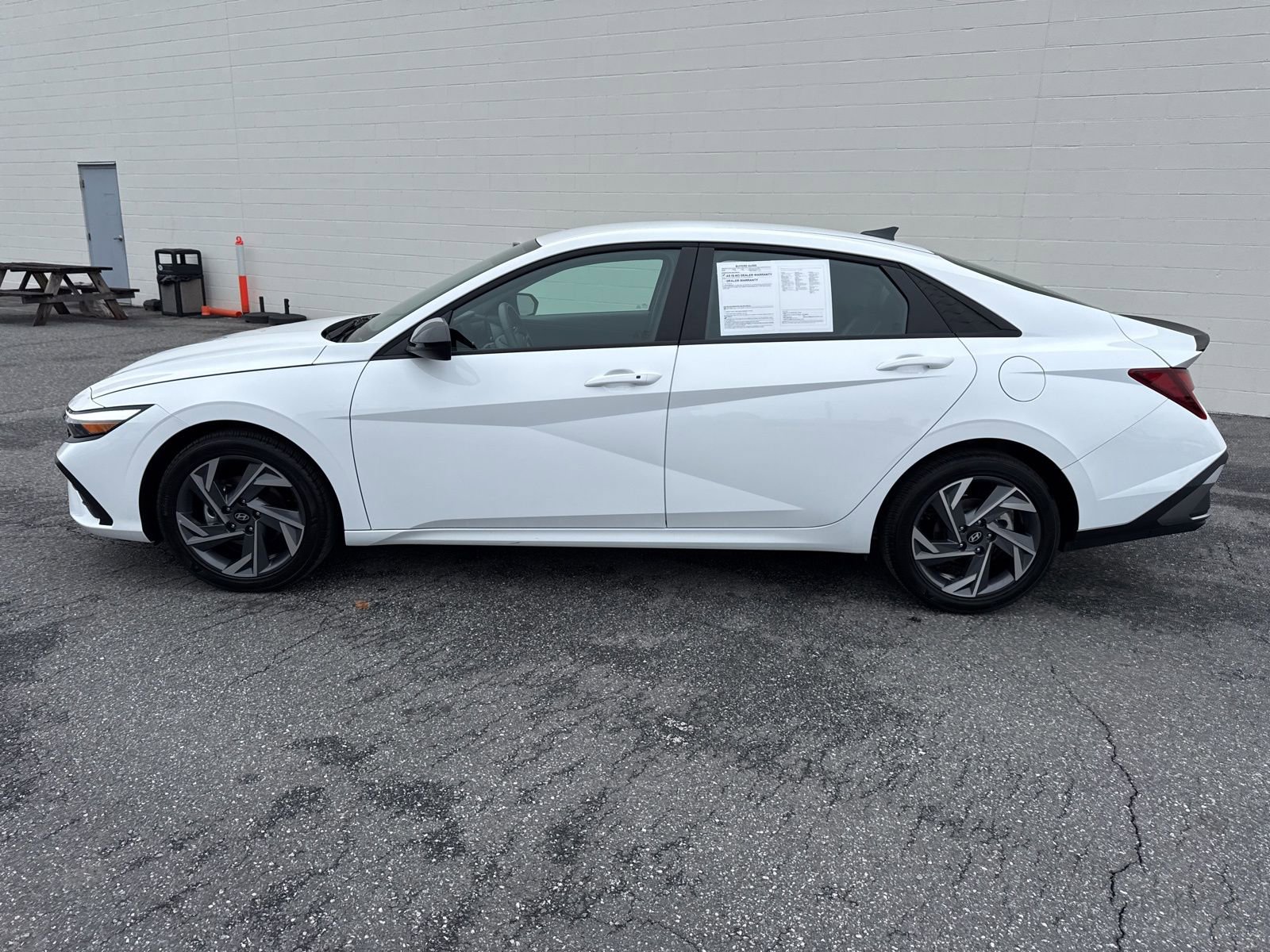 Certified 2025 Hyundai Elantra Sport image 4