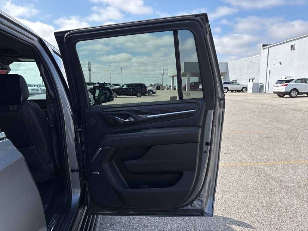 Used 2021 GMC Yukon XL Denali w/ Denali Ultimate Package AWD/4WD image 17
