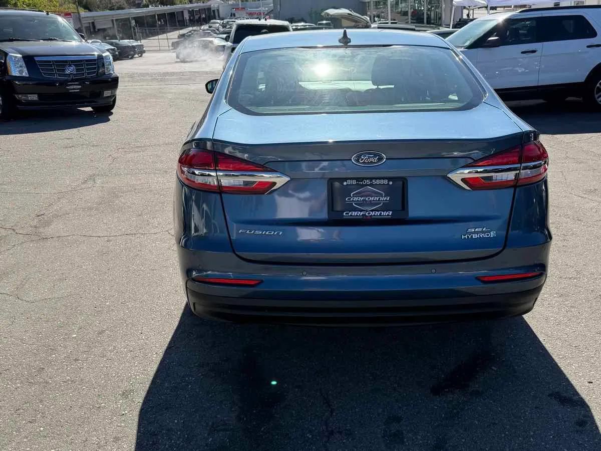 Used 2019 Ford Fusion SEL FWD image 5