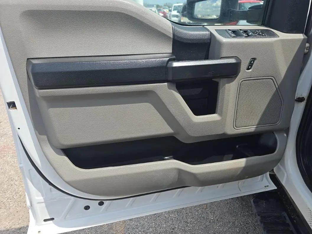 Used 2019 Ford F550 4x4 Crew Cab Super Duty image 6
