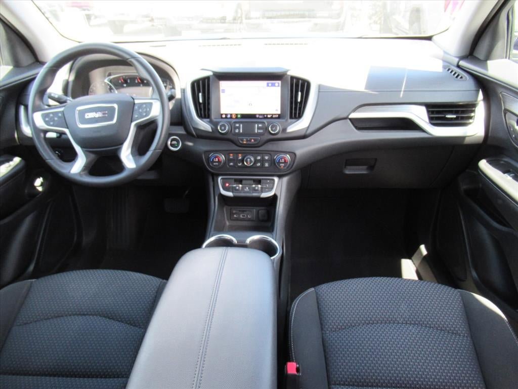 Used 2022 GMC Terrain SLE w/ Driver Convenience Package FWD image 11