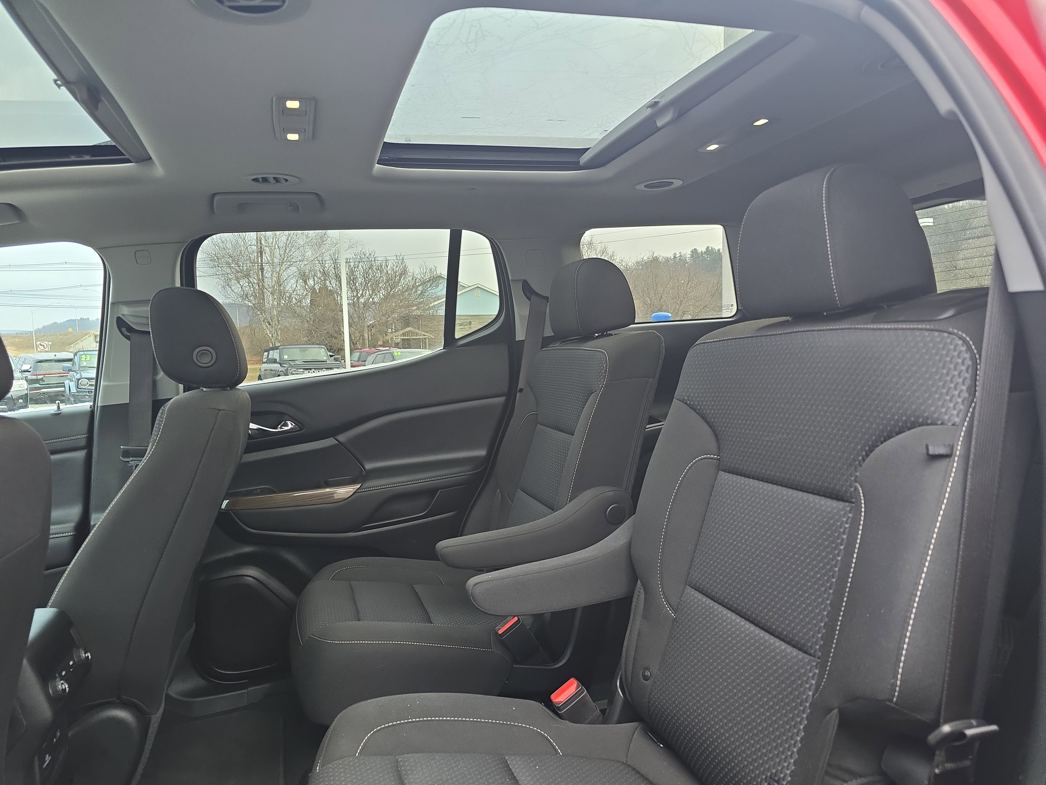 Used 2023 GMC Acadia SLE w/ Driver Convenience Package image 14