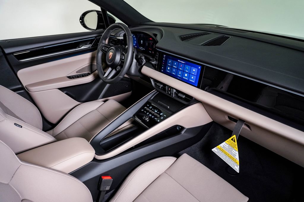 New 2026 Porsche Macan 4 Electric AWD/4WD image 14