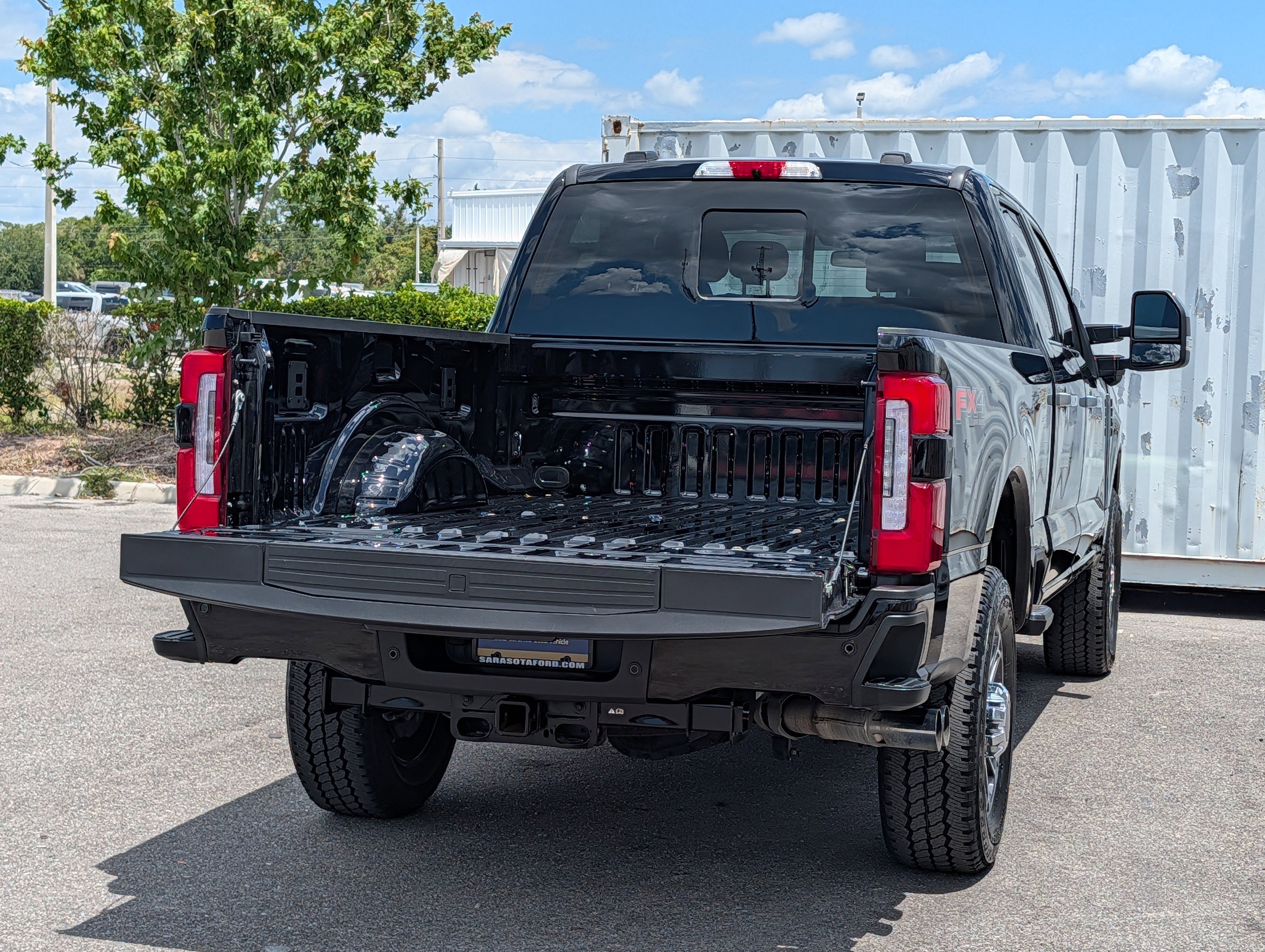 Used 2025 Ford F250 Platinum w/ Platinum Plus Package AWD/4WD image 13