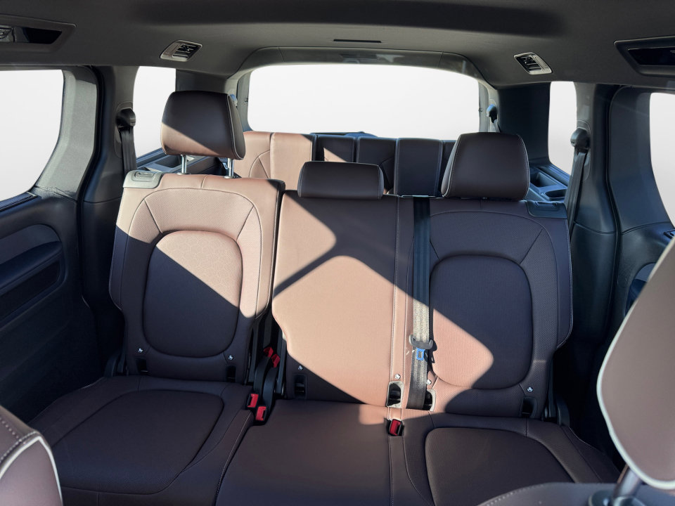 New 2025 Volkswagen ID. Buzz Pro S image 11