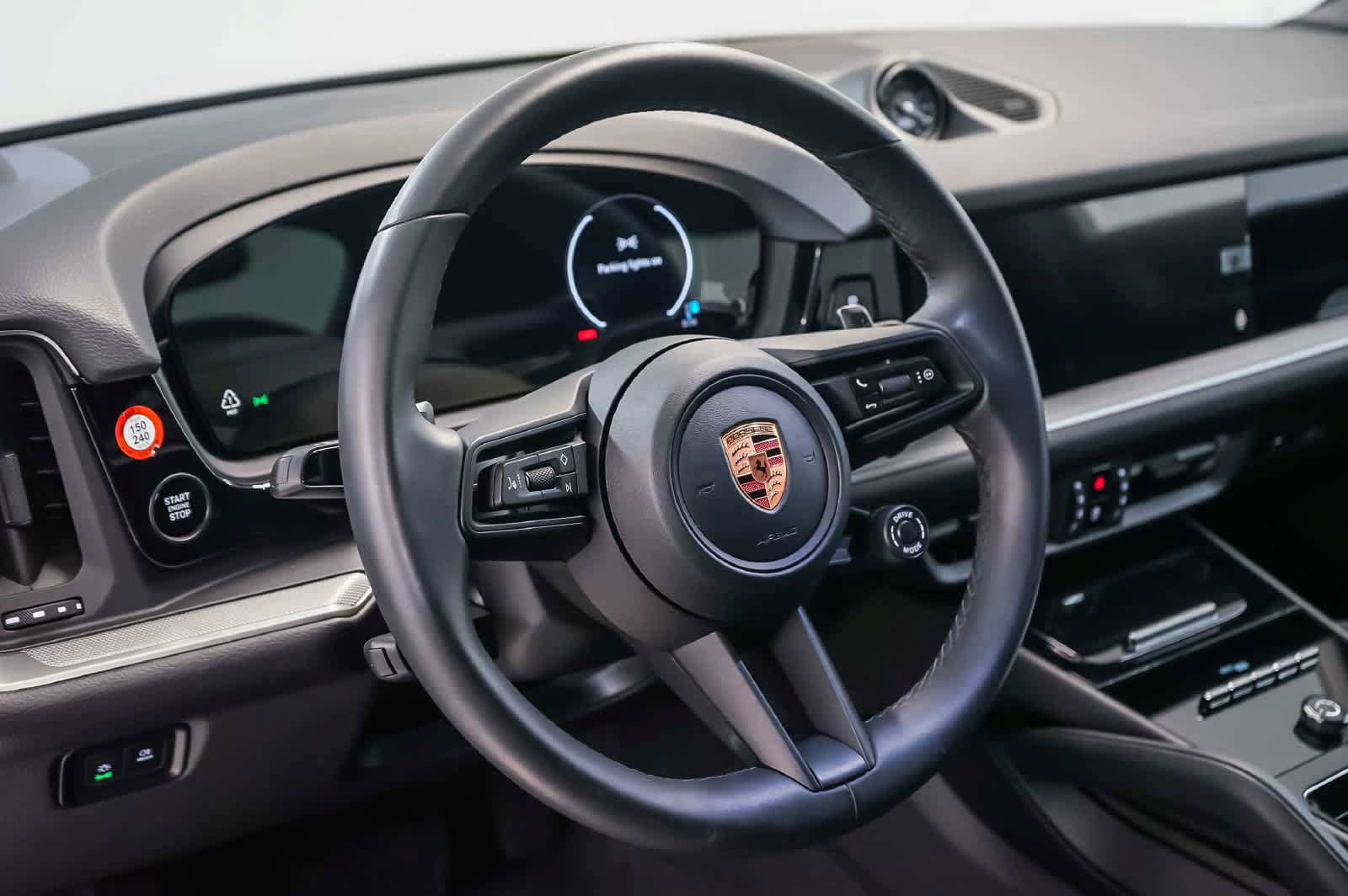Certified 2026 Porsche Cayenne Coupe AWD/4WD image 4