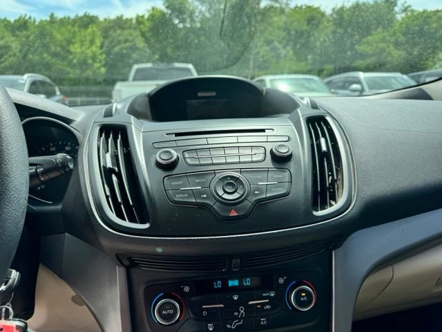 Used 2017 Ford Escape SE FWD image 16