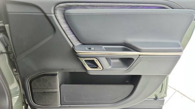 Used 2022 Rivian R1S Launch Edition image 24