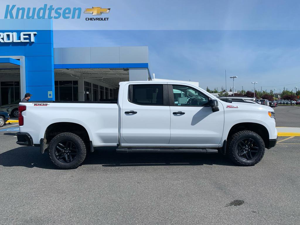 Used 2022 Chevrolet Silverado 1500 LT Trail Boss w/ Convenience Package II AWD/4WD image 8