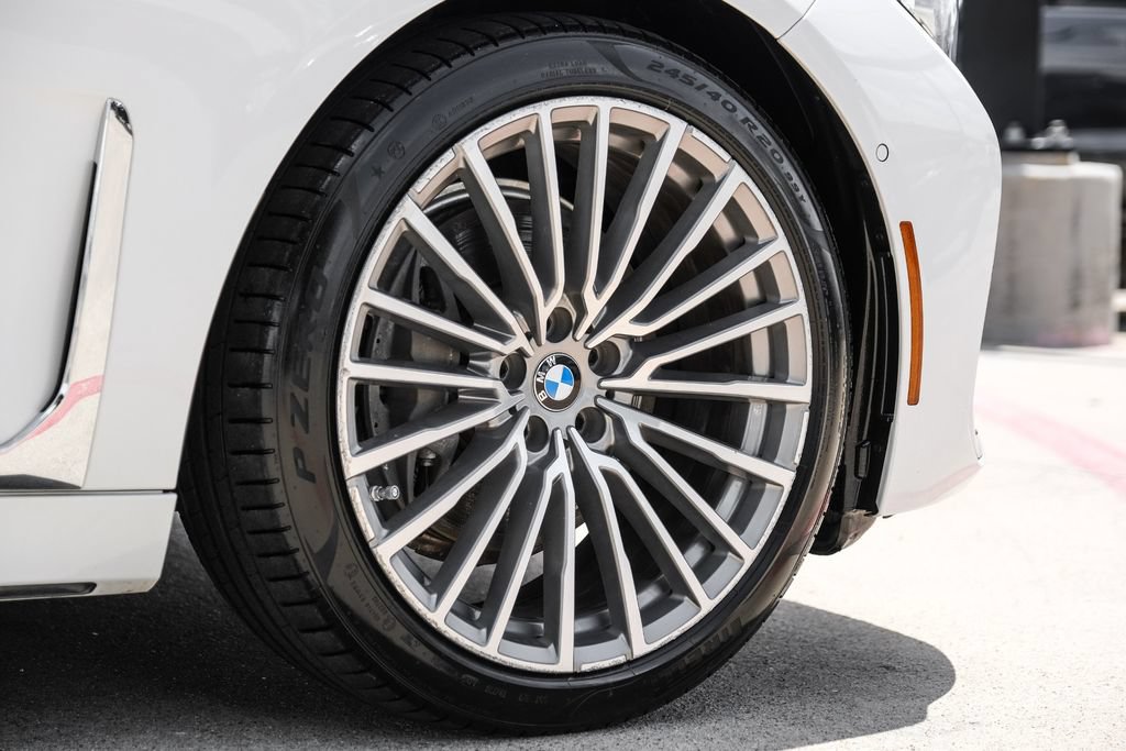 Used 2020 BMW 740i w/ Premium Package RWD image 74