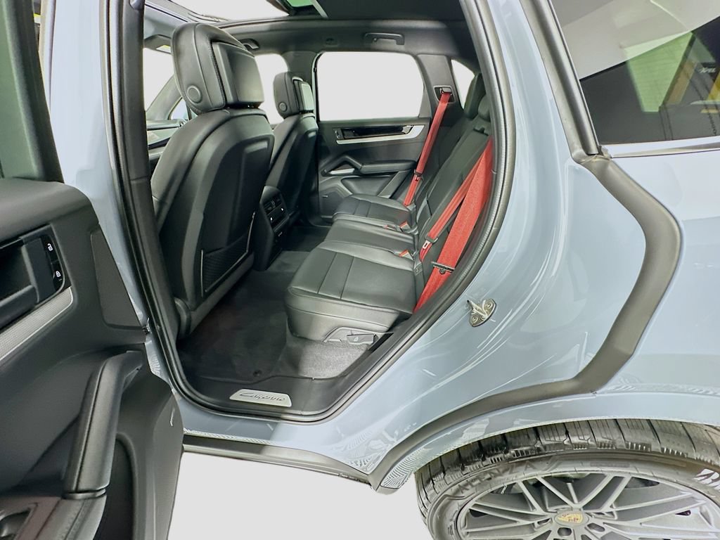 New 2026 Porsche Cayenne AWD/4WD image 23