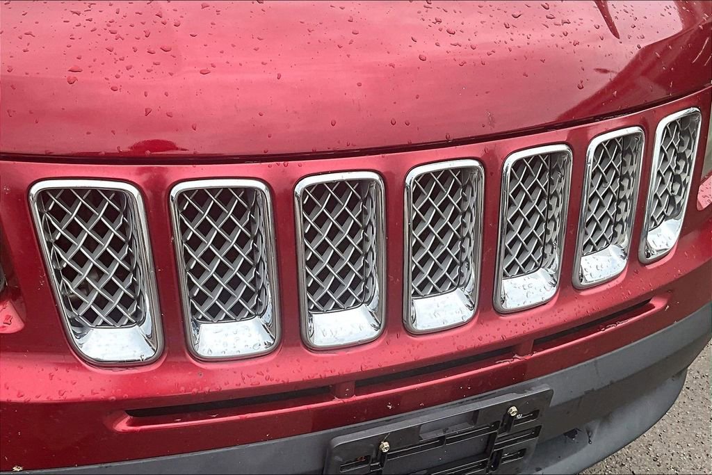 Used 2014 Jeep Compass Latitude FWD image 23