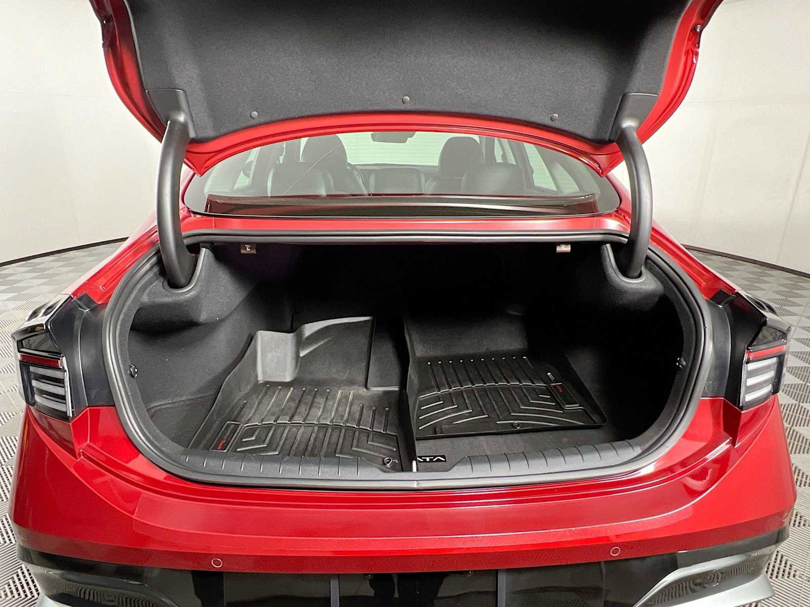 Certified 2025 Hyundai Sonata Limited image 28