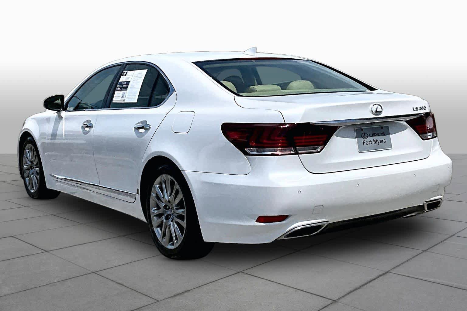 Used 2017 Lexus LS 460 w/ Comfort Package RWD image 12