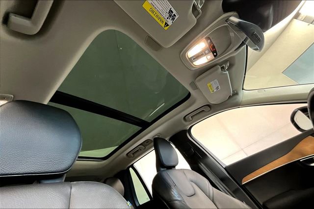 Used 2024 Volvo XC90 B5 Plus image 22