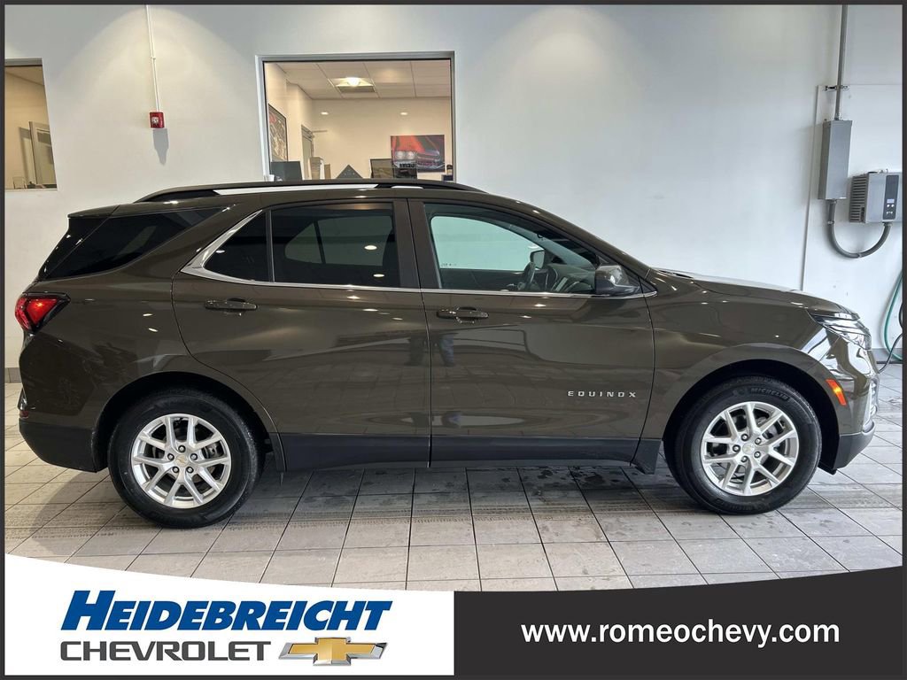 Certified 2024 Chevrolet Equinox LT image 2