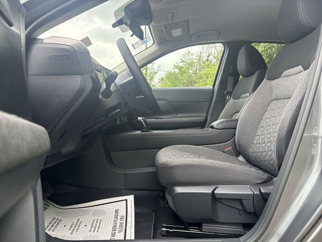 Certified 2025 Nissan Kicks SV image 12