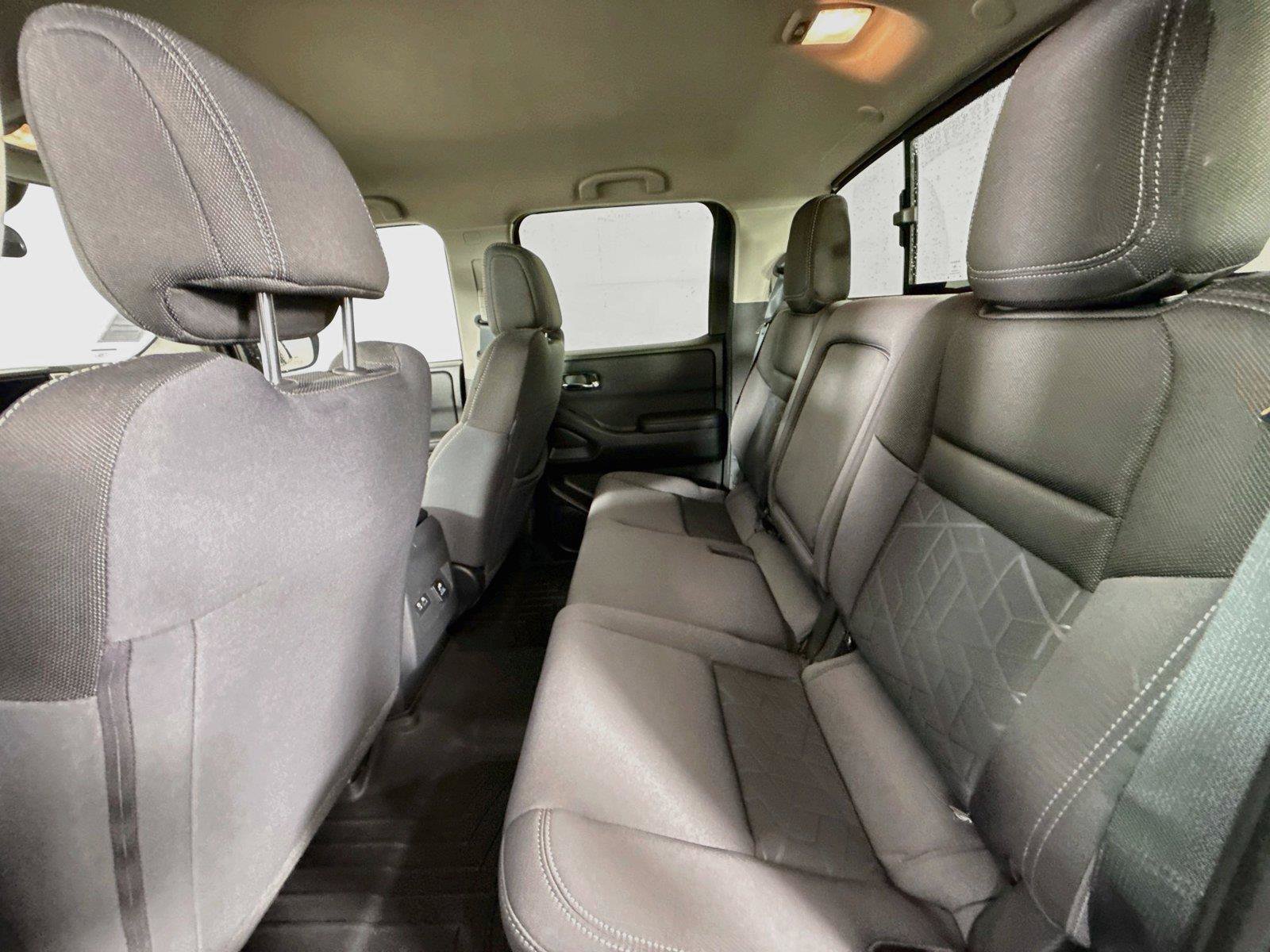 Used 2025 Nissan Frontier SV w/ SV Convenience Package RWD image 28