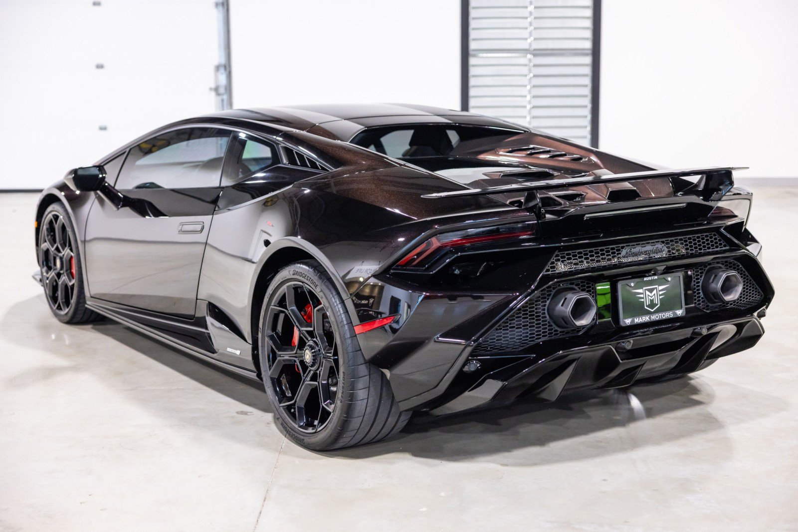Used 2024 Lamborghini Huracan Tecnica RWD image 7