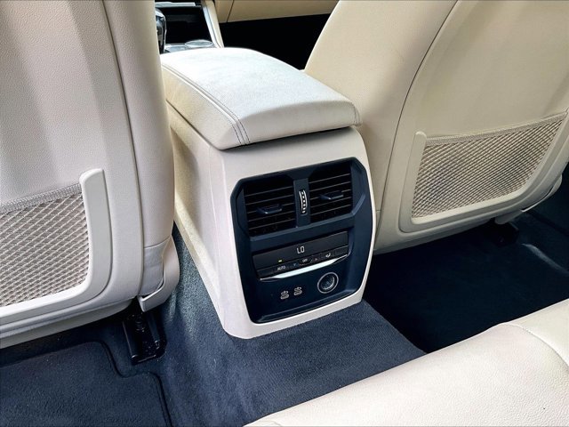 Used 2020 BMW 330i Sedan w/ Driving Assistance Package image 25