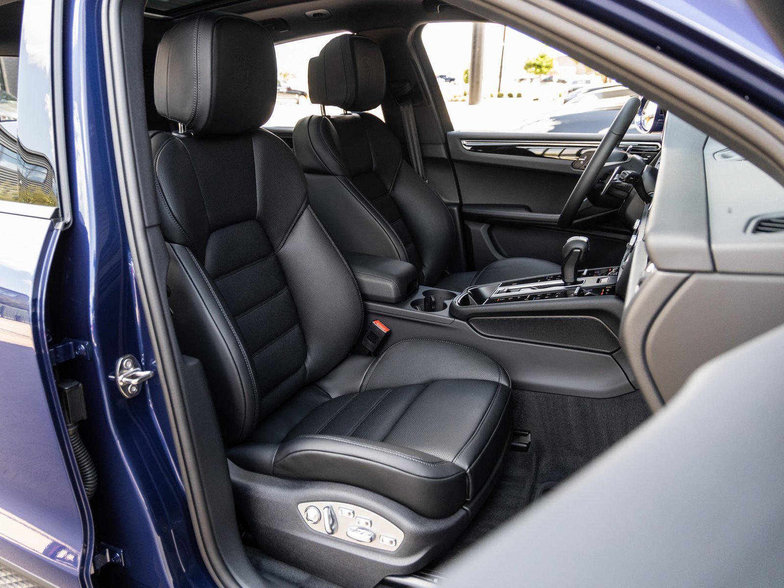 New 2026 Porsche Macan image 47