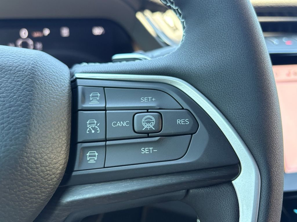 New 2026 Jeep Grand Cherokee L 2WD image 14