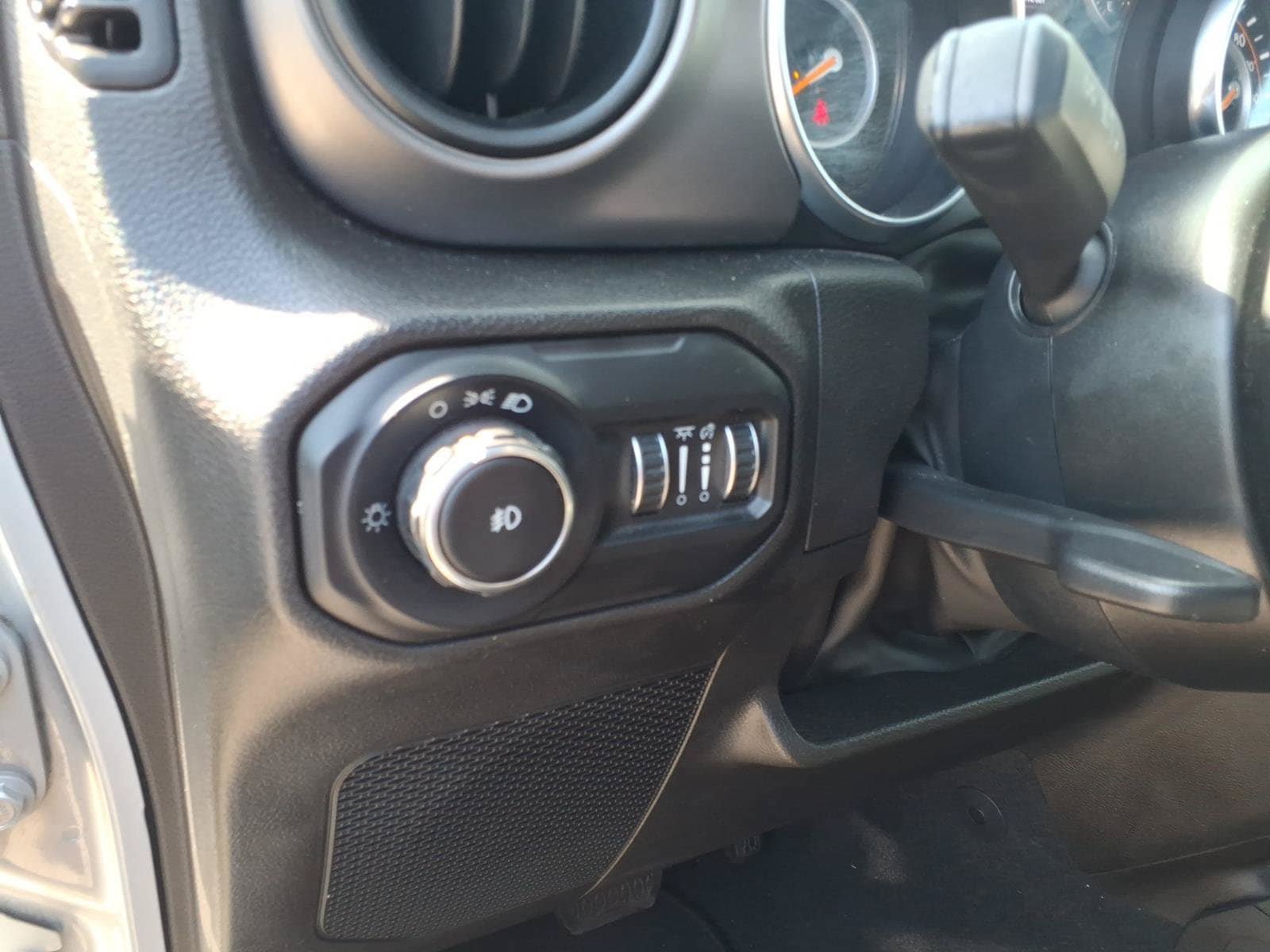 Used 2022 Jeep Wrangler Unlimited Sport AWD/4WD image 18