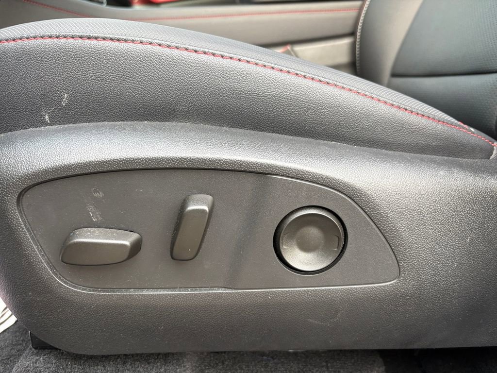 Used 2025 Chevrolet Traverse Z71 w/ Driver Confidence Package image 13