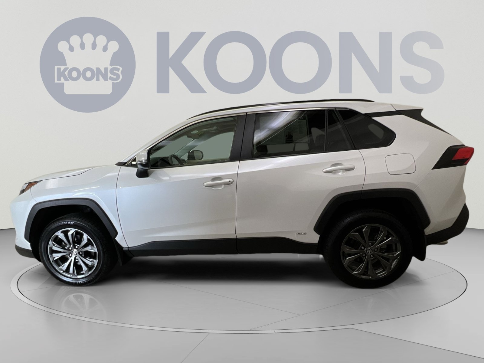 Used 2024 Toyota RAV4 XLE Premium w/ Weather Package AWD/4WD image 5