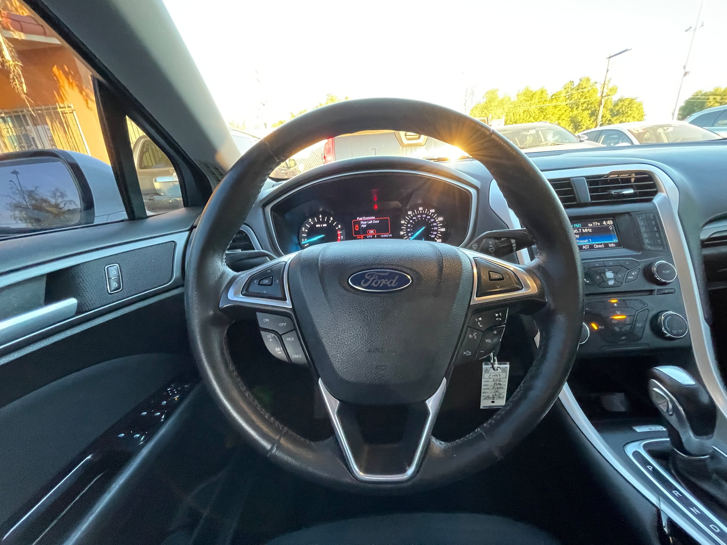 Used 2013 Ford Fusion SE FWD image 14