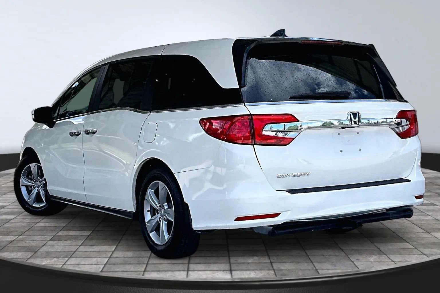 Used 2019 Honda Odyssey EX-L image 4