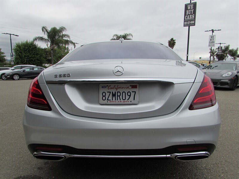 Used 2018 Mercedes-Benz S 560 Sedan image 5