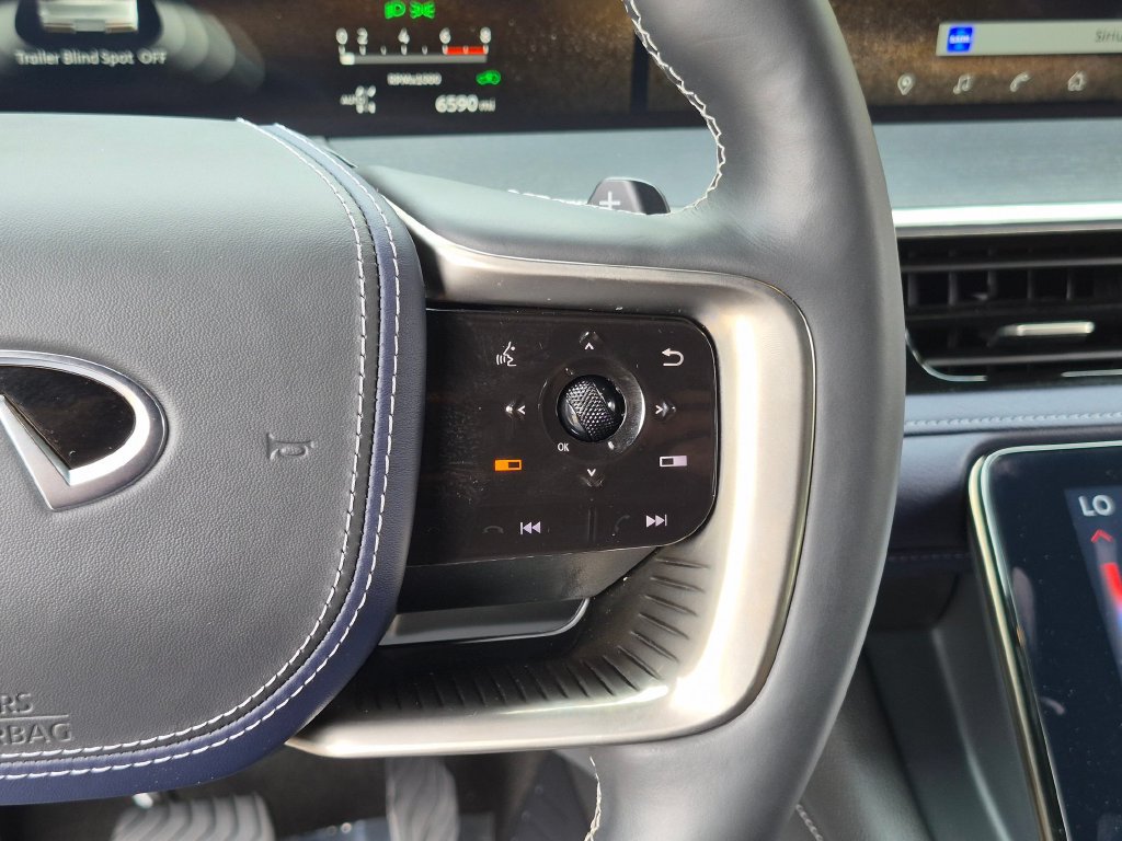 Used 2026 INFINITI QX80 4WD w/ Sport Exterior Package image 18