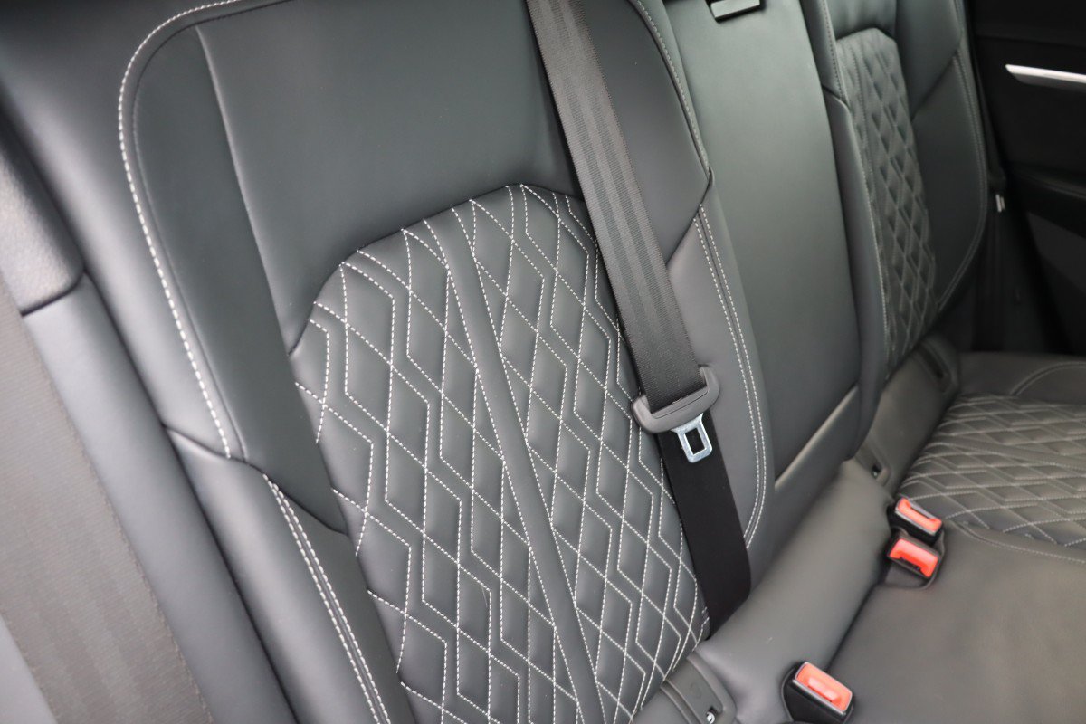 Used 2024 Audi SQ8 e-tron Premium Plus w/ Black Optic Package AWD/4WD image 25