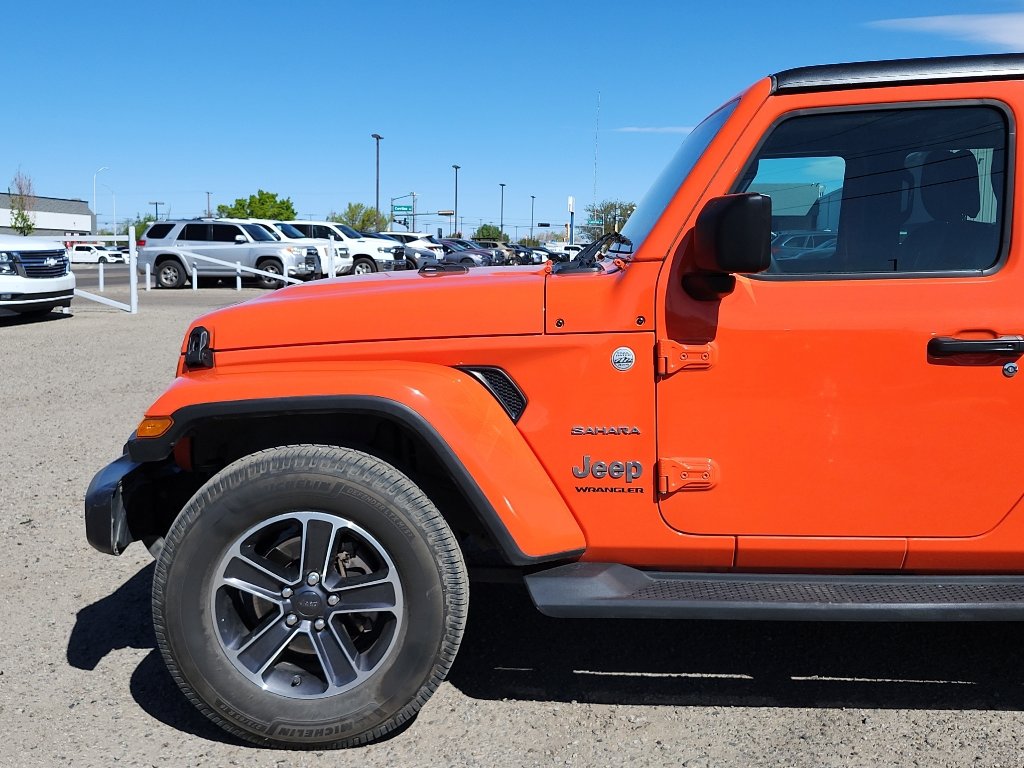Used 2023 Jeep Wrangler Sahara AWD/4WD image 10