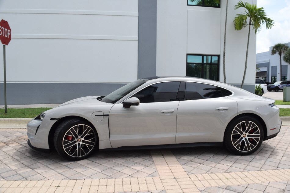 Used 2021 Porsche Taycan 4S AWD/4WD image 4