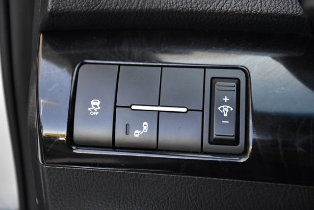 Used 2015 Kia Sorento SX image 16