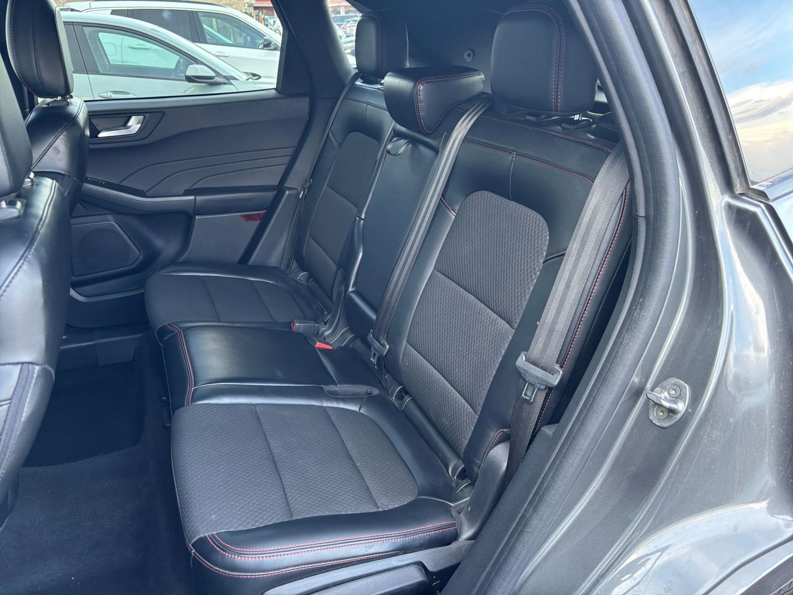 Used 2024 Ford Escape ST-Line image 39