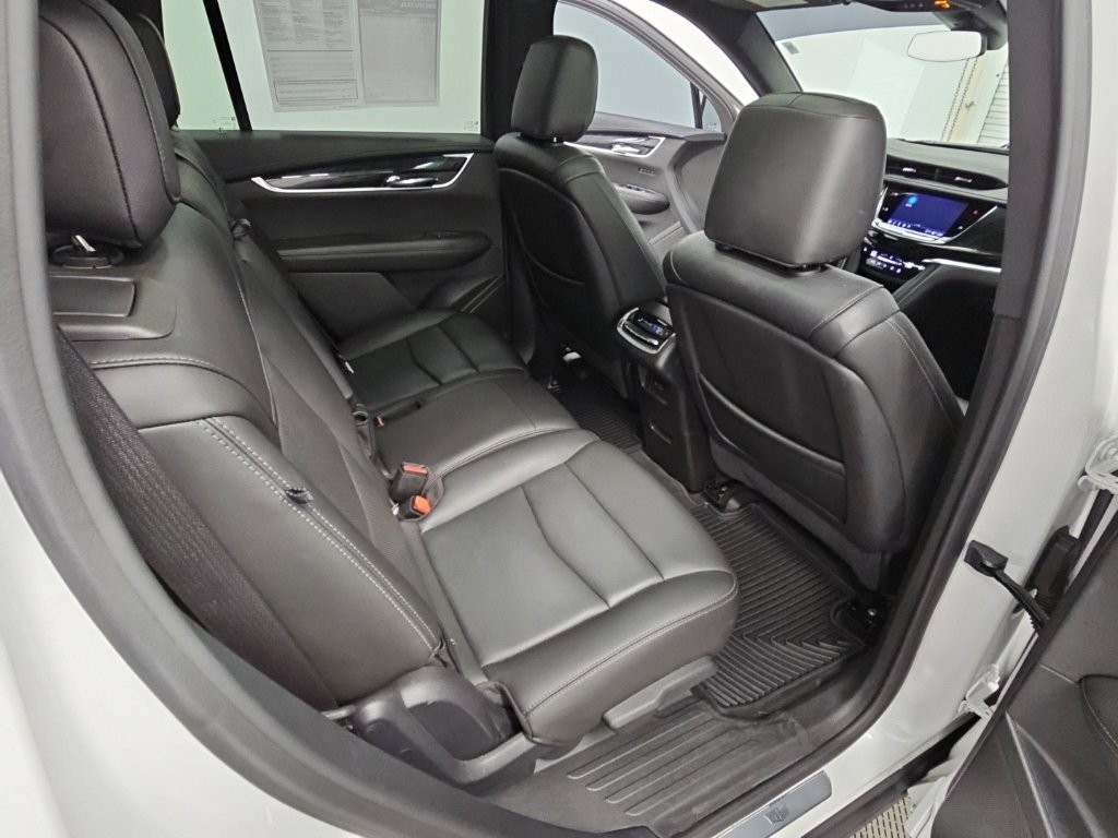 Used 2021 Cadillac XT6 Premium Luxury FWD image 39