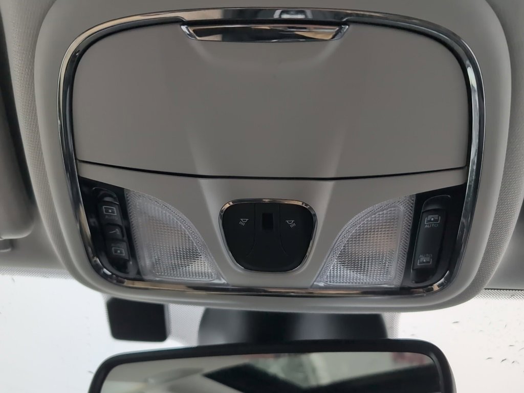 Used 2021 Jeep Cherokee Limited image 46