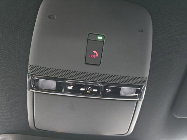 Used 2025 Nissan Armada SL image 37